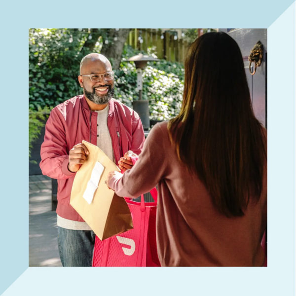 doordash-driver Man delivering DoorDash to a customer.