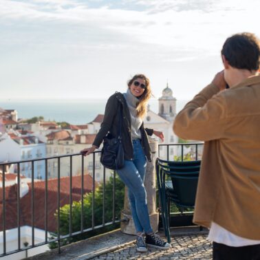 travel and make money